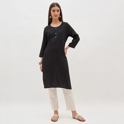 Women's Jet Black Round Neck Embroidered Kurta