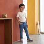 Boys Blue Slim Fit Washed Jeans, मध्यम नीला, small