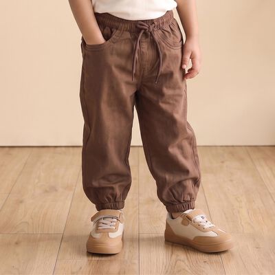 Girls Brown Jogger Fit Drawstring Jeans