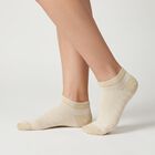 Women's Beige Regular Fit Solid and Printed Pack of 3 Socks, गहरा पीला, small