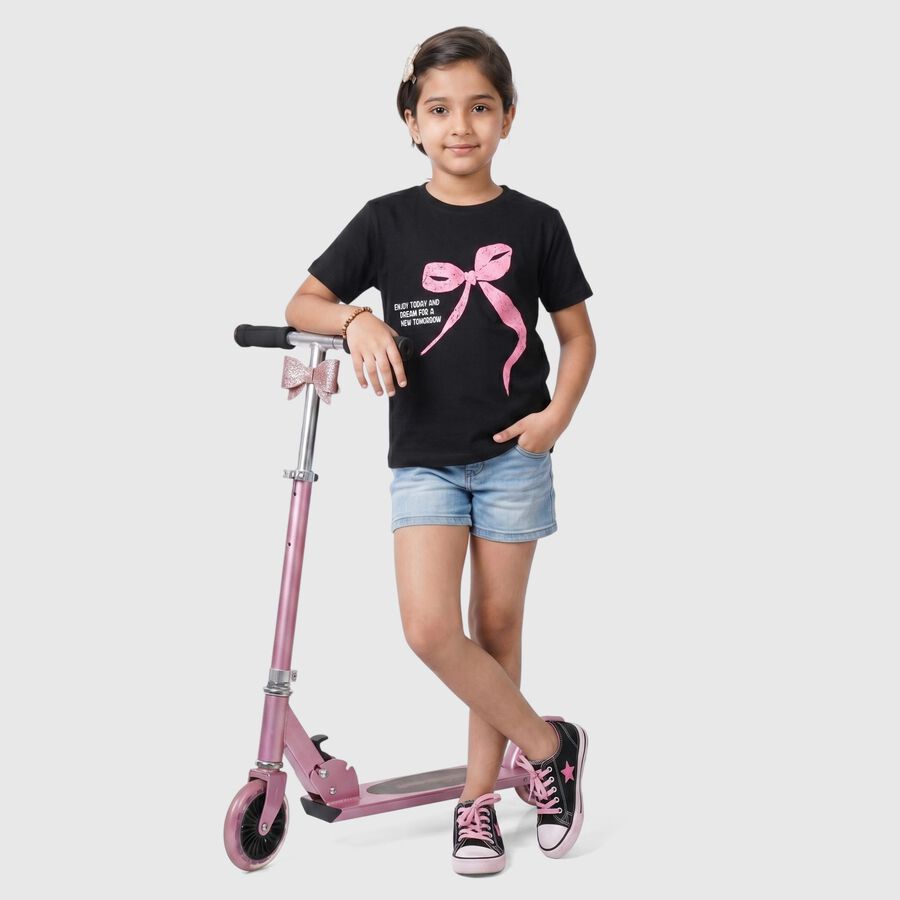 Girls Black Round Neck Regular T-Shirt, काला, large