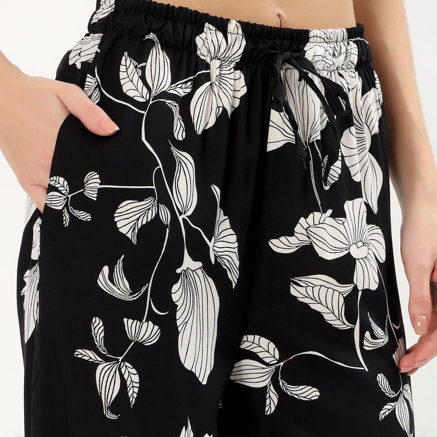 Women's Soft Ivory Relaxed Fit Solid Pyjama, काला, large