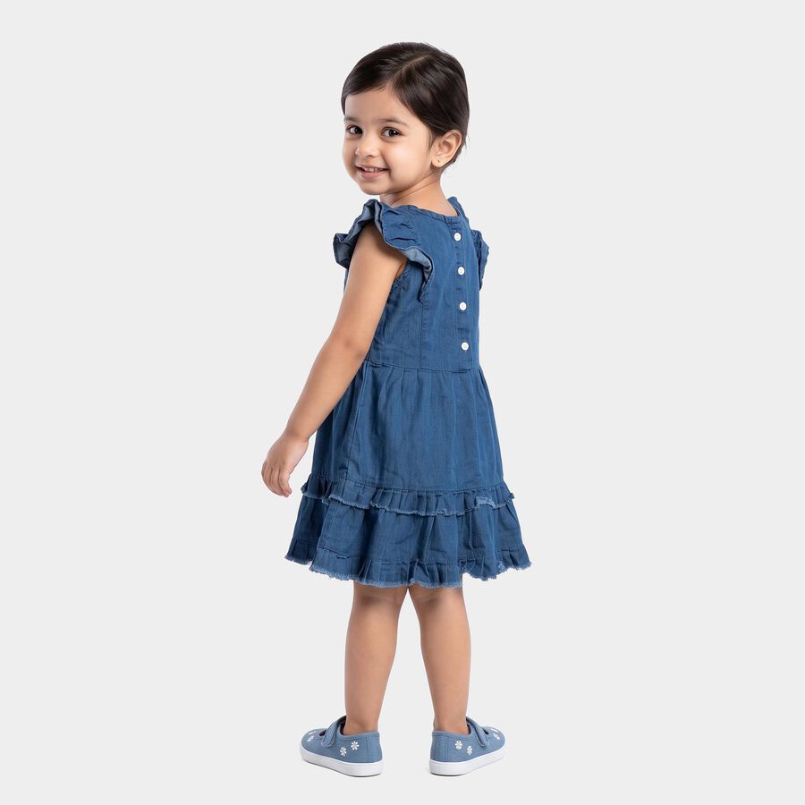 Girls' Blue Tiered Embroidered Ruffle Sleeve Frock, मध्यम नीला, large