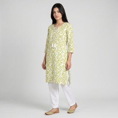 Women's Green Keyhole Neck Printed Straight Kurta