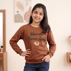 Girls' Brown Crew Neck Graphic Print Sweatshirt, भूरा, small
