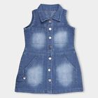 Girls' Light Washed Blue Sleeveless Denim Frock, मध्यम नीला, small image number null