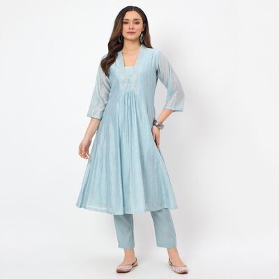 Women's Blue Round Neck Solid Kurta