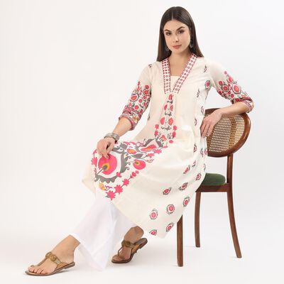 Women's White Cotton Round Neck Straight Kurta