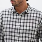 Men's White and Black Checkered Spread Collar Casual Shirt, White, small