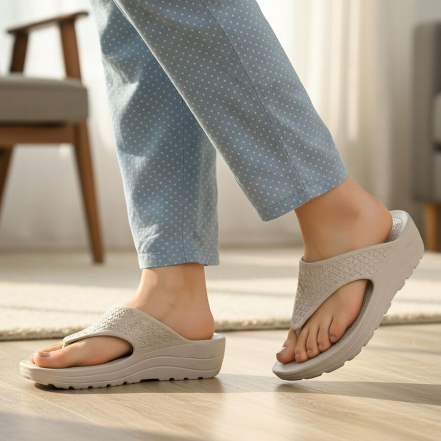 Women's Beige Wedge Flip-Flop Slippers, गहरा पीला, large
