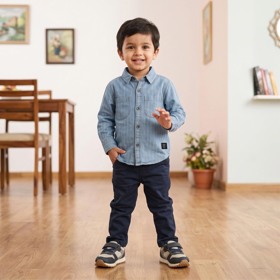 Boys' Light Blue Cotton Spread Collar Casual Shirt, मध्यम नीला, large
