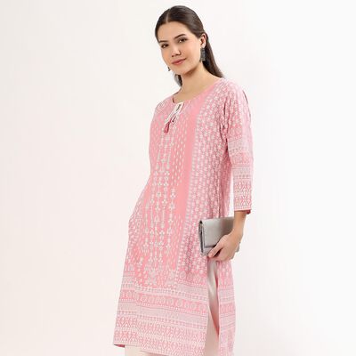 Women's Soft Pink Round Neck Floral Printed Kurta
