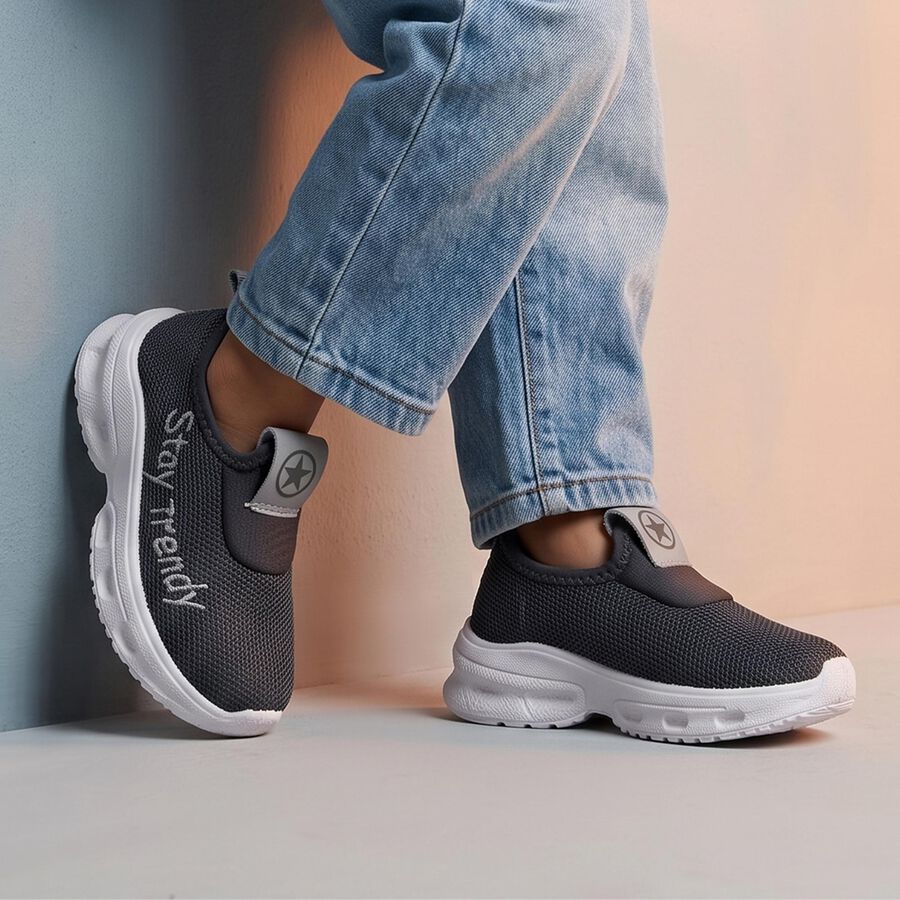 Boys' Grey Slip-On Casual Sneakers, ग्रे, large