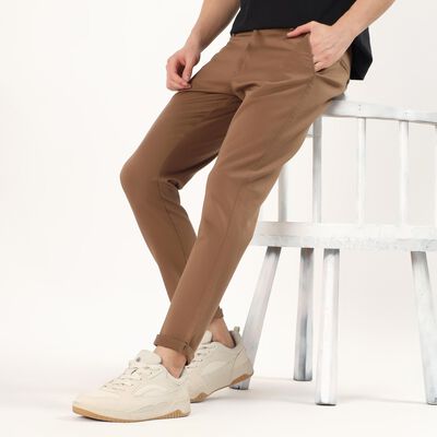 Men's Warm Chestnut Brown Slim Fit Flat-Front Casual Trousers