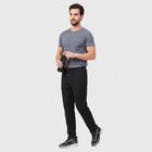 Men's Black Straight Fit Solid Track Pants, काला, small