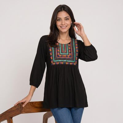 Women's Black Round Neck Embroidered Kurti