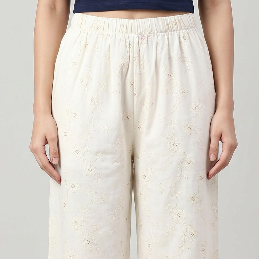 Women's Cream Regular Fit Textured Floral Palazzos, ऑफ व्हाइट, large