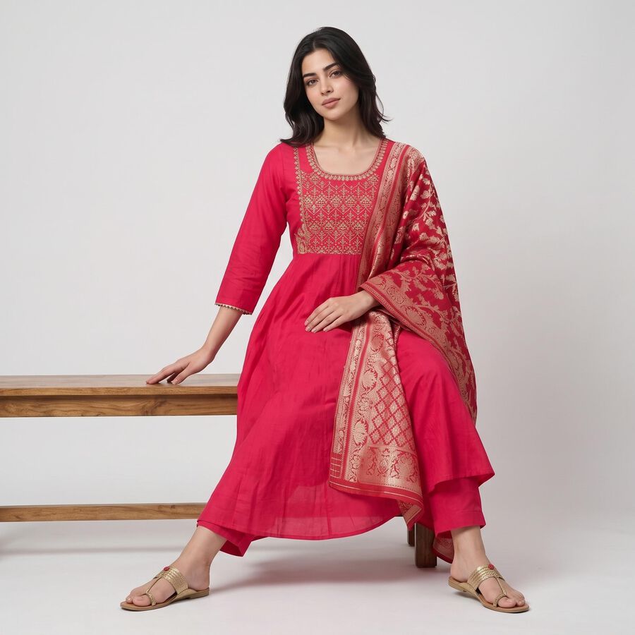 Women's Pink Embroidered Ethnic Set, रानी (फ्यूशिया), large