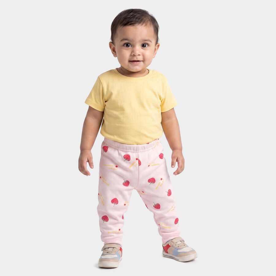 Infants Pink Jogger Fit Strawberry Printed Pyjama, हल्का गुलाबी, large