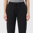 Women's Black Straight Fit Solid Track Pants, काला, small