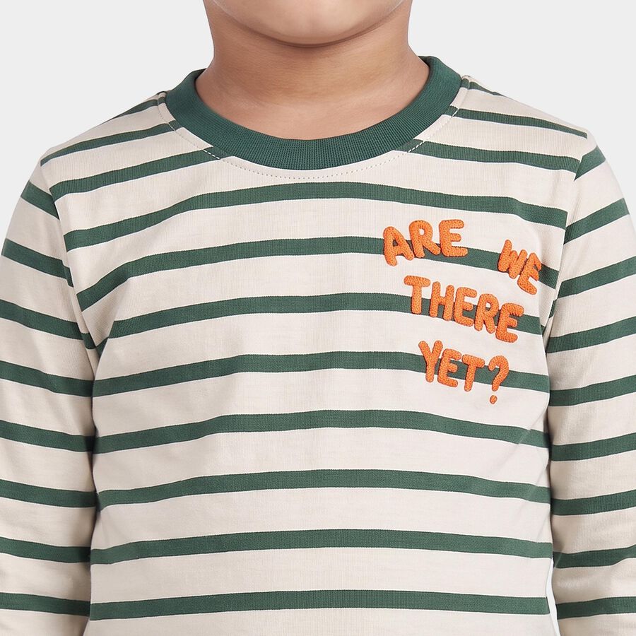 Boys Green Crew Neck Regular Boys T-Shirt, गहरा हरा, large