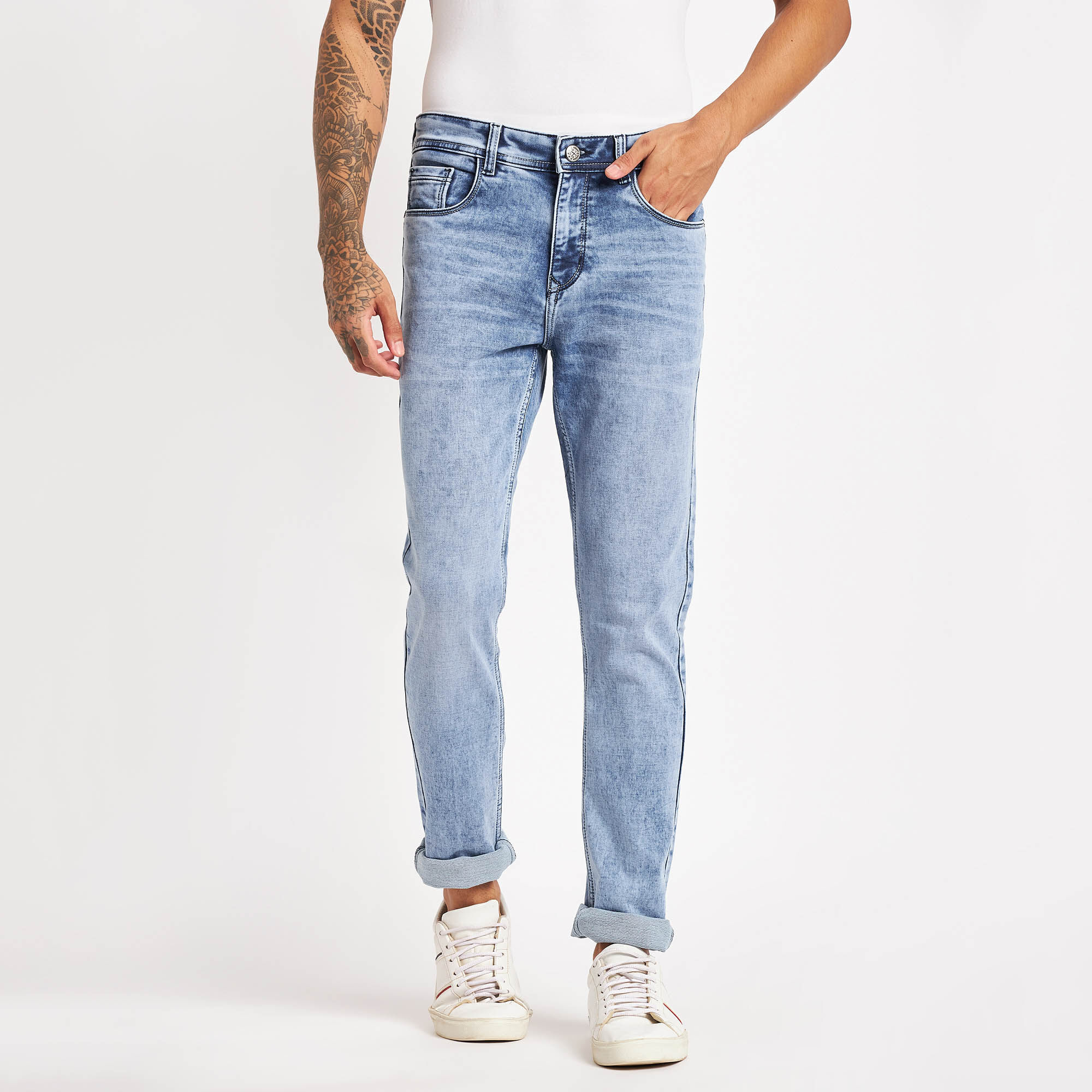 Mild top distress jeans