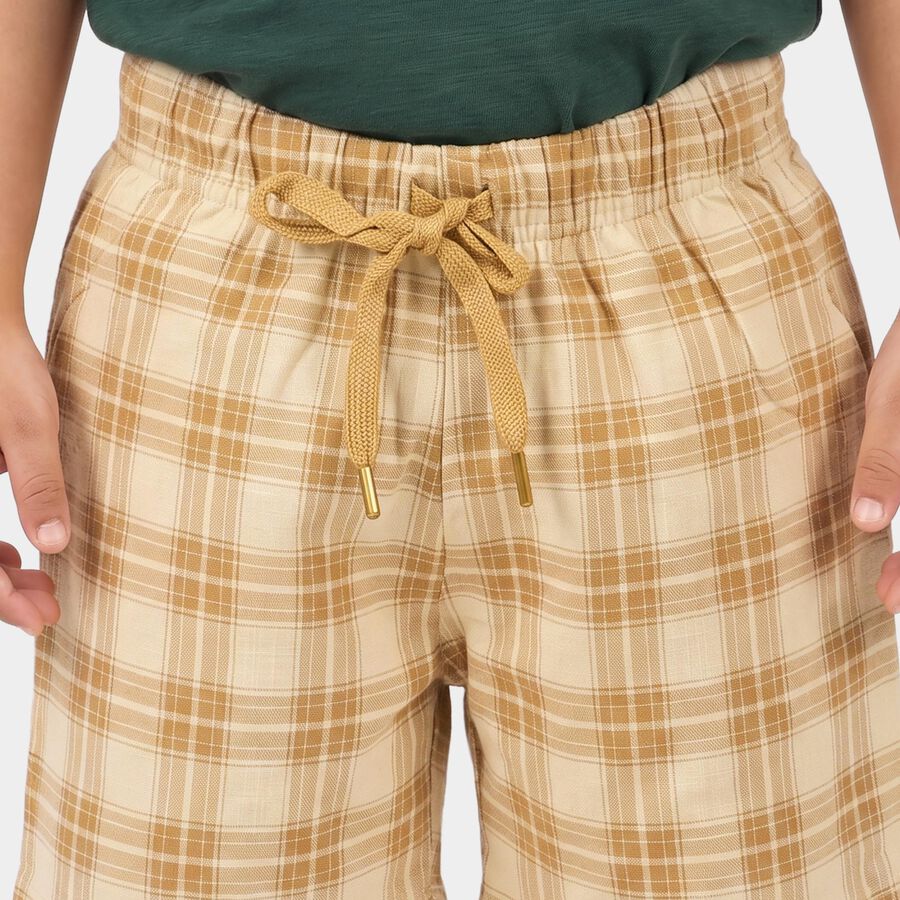 Boys Beige Relaxed Fit Checked Bermuda Shorts, गहरा पीला, large