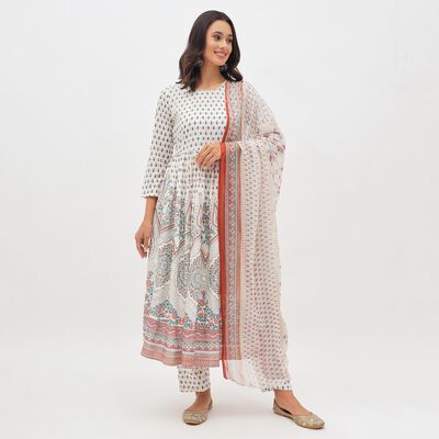 Women's Soft Ivory White Floral Printed Ethnic Set