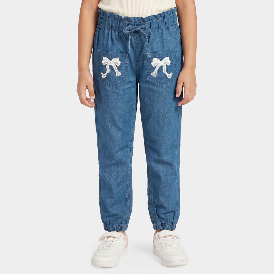 Girls Blue Jogger Fit Lace Applique Jeans, मध्यम नीला, large