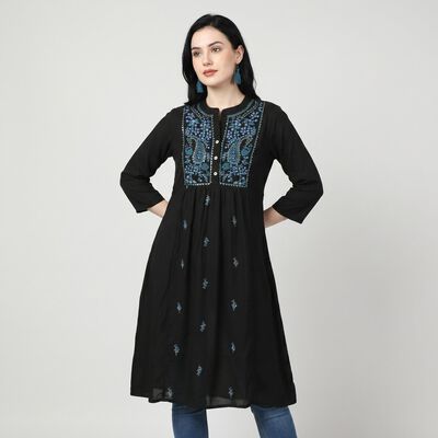 Women's Black Band Collar Embroidered Kurta