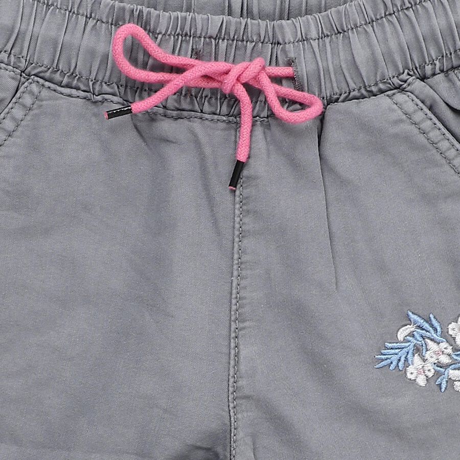 Girls' Muted Grey Relaxed Fit Embroidered Cropped Jeans, हल्का ग्रे, large image number null