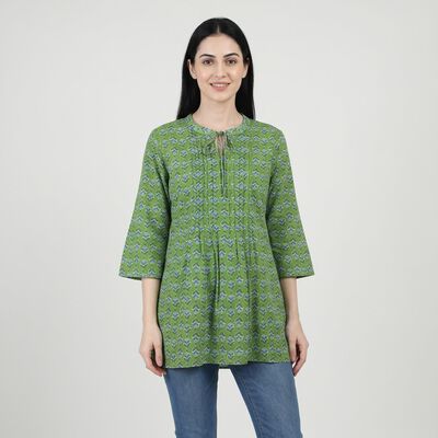 Women's Green Round Neck Printed A-Line Kurti