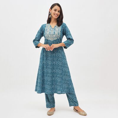Women's Rich Teal Embroidered Ethnic Set