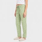 Women's Green Straight Fit Floral Printed Pyjama, हल्का हरा, small