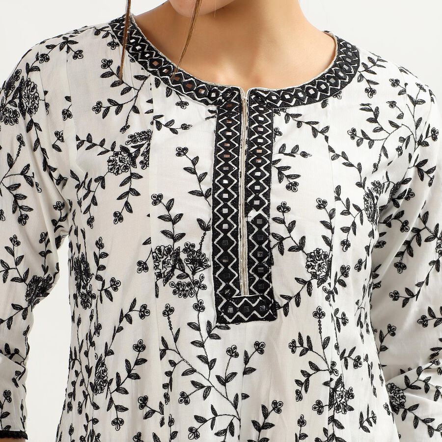 Women's White Round Neck Embroidered Kurta, ऑफ व्हाइट, large image number null