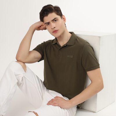 Men's Collared Half Sleeves T-Shirt