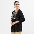 Women's Black Round Neck Embroidered Kurti, काला, small