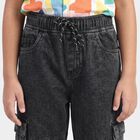 Boys' Black Relaxed Fit Cargo Jeans, काला, small