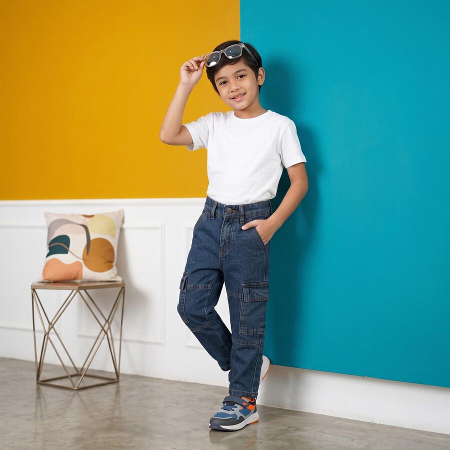 Boys Blue Relaxed Fit Cargo Jeans, मध्यम नीला, large