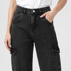 Women's Black Cargo Fit Washed Jeans, काला, small