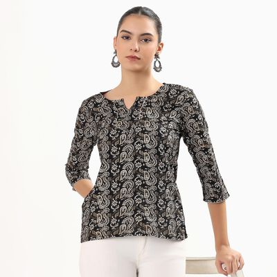 Women's Black Round Neck Printed Kurti