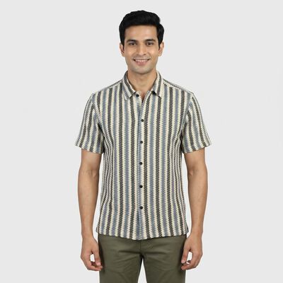 Men's Cream Geometric Regular Fit Casual Shirt