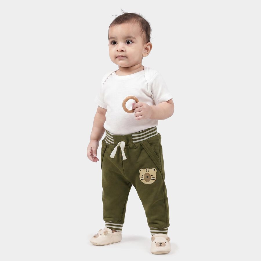 Infants Olive Green Jogger Animal Patch Cotton Blend Pyjama, ओलिव, large