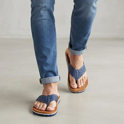 Men's Tan Flip-Flop Slippers