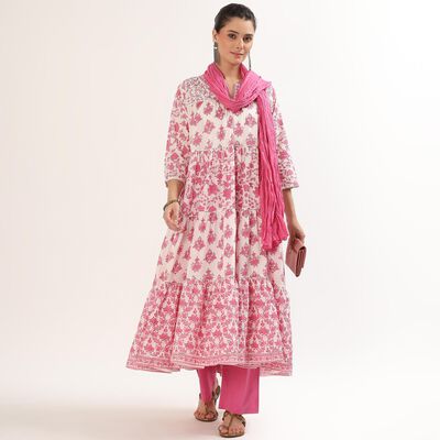 Women's Pink Cotton Floral Printed Ethnic Set
