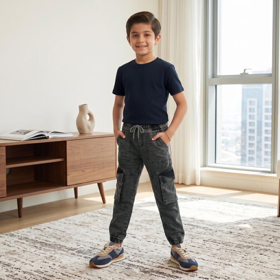 Boys' Black Cargo Fit Washed Jeans, काला, large