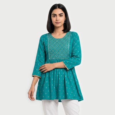 Women's Dark Green Round Neck Embroidered Kurti