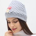 Women's Light Grey Floral Embellished Knitted Beanie Cap, हल्का ग्रे, small image number null