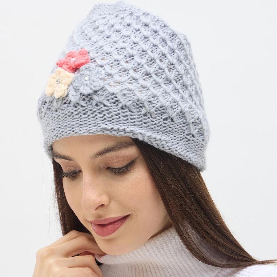 Women's Light Grey Floral Embellished Knitted Beanie Cap, हल्का ग्रे, large image number null