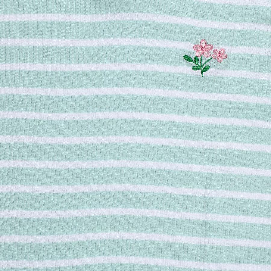 Girls' Mint Round Neck Casual T-Shirt, Light Green, large